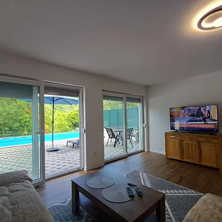 Villa Una Verde Villa